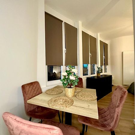 Luxury Suites Mons By Rikas Hotels المظهر الخارجي الصورة