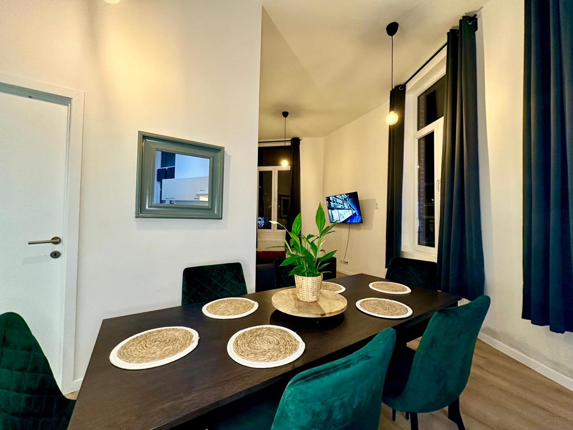 Luxury Suites Mons By Rikas Hotels المظهر الخارجي الصورة
