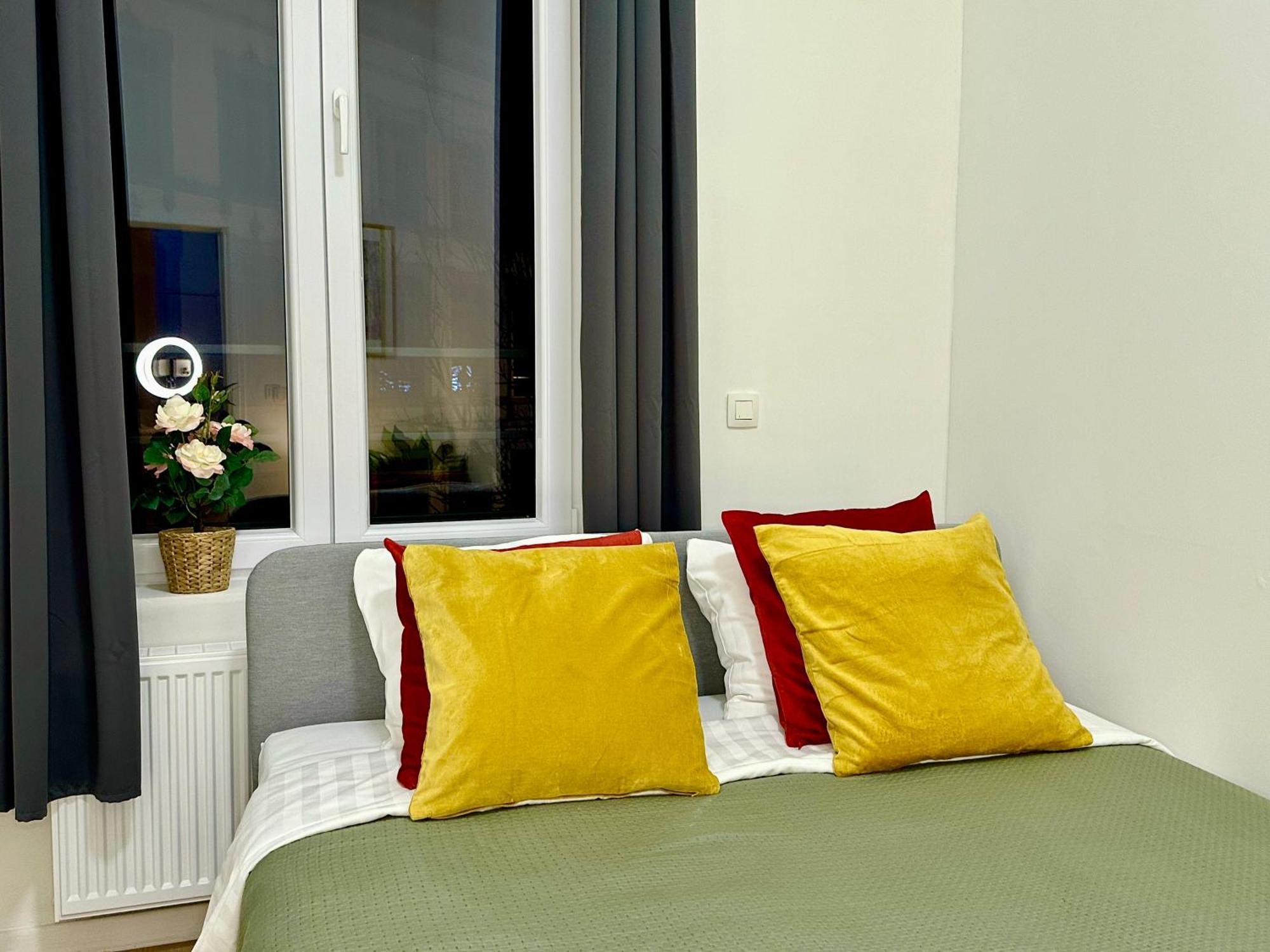 Luxury Suites Mons By Rikas Hotels المظهر الخارجي الصورة