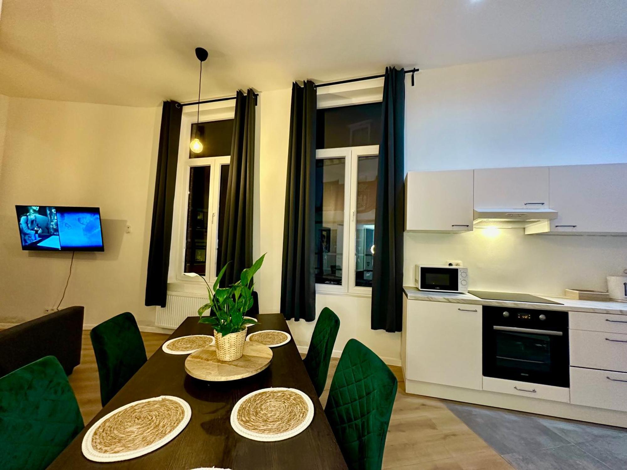 Luxury Suites Mons By Rikas Hotels المظهر الخارجي الصورة