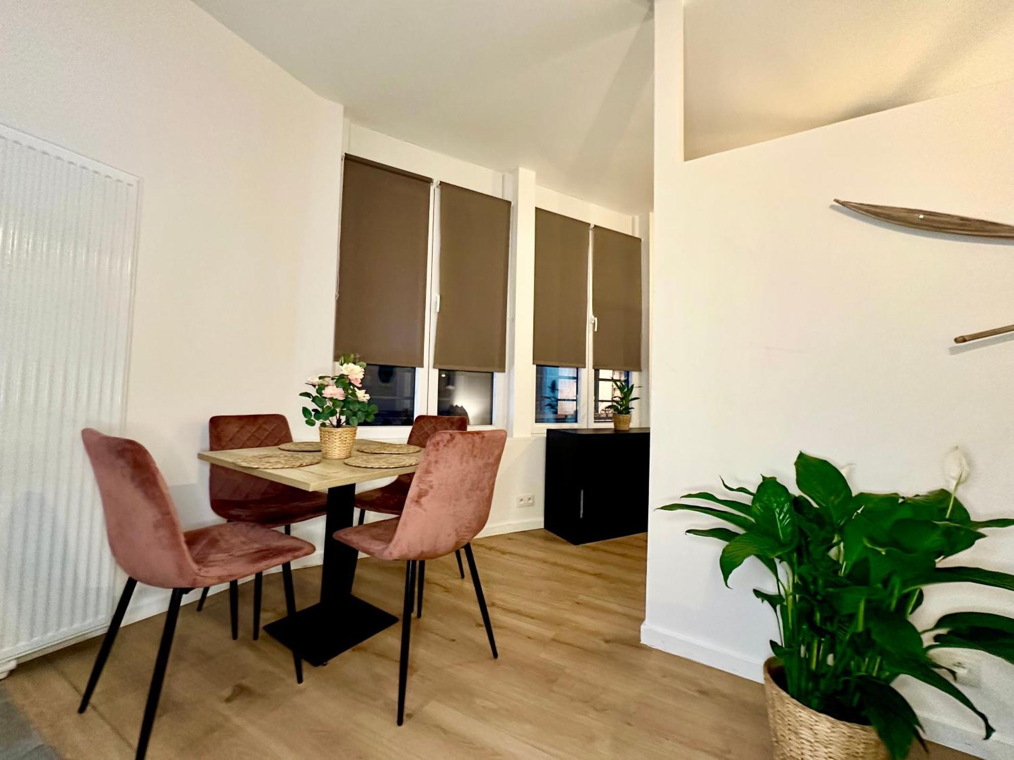 Luxury Suites Mons By Rikas Hotels المظهر الخارجي الصورة