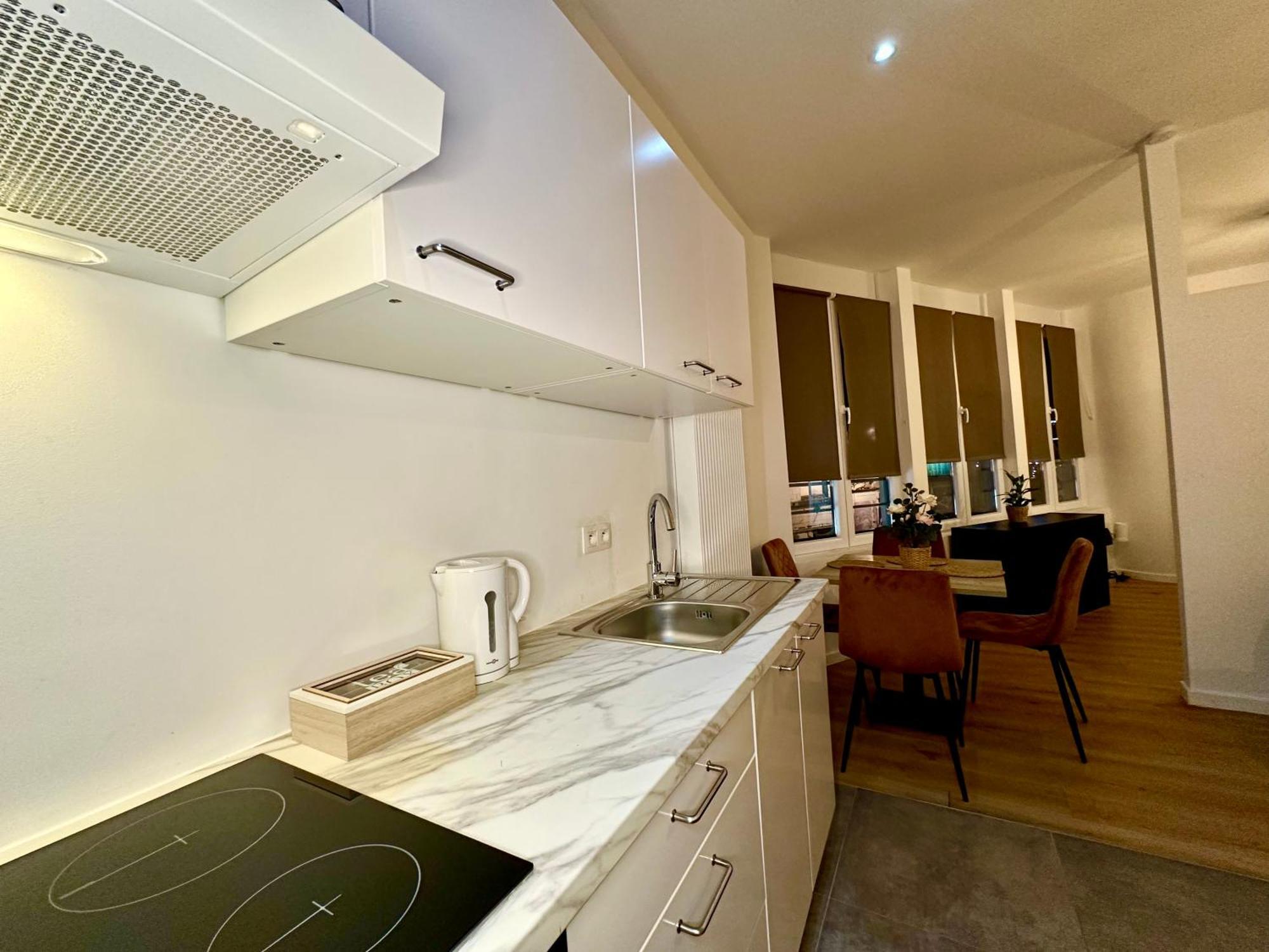 Luxury Suites Mons By Rikas Hotels المظهر الخارجي الصورة