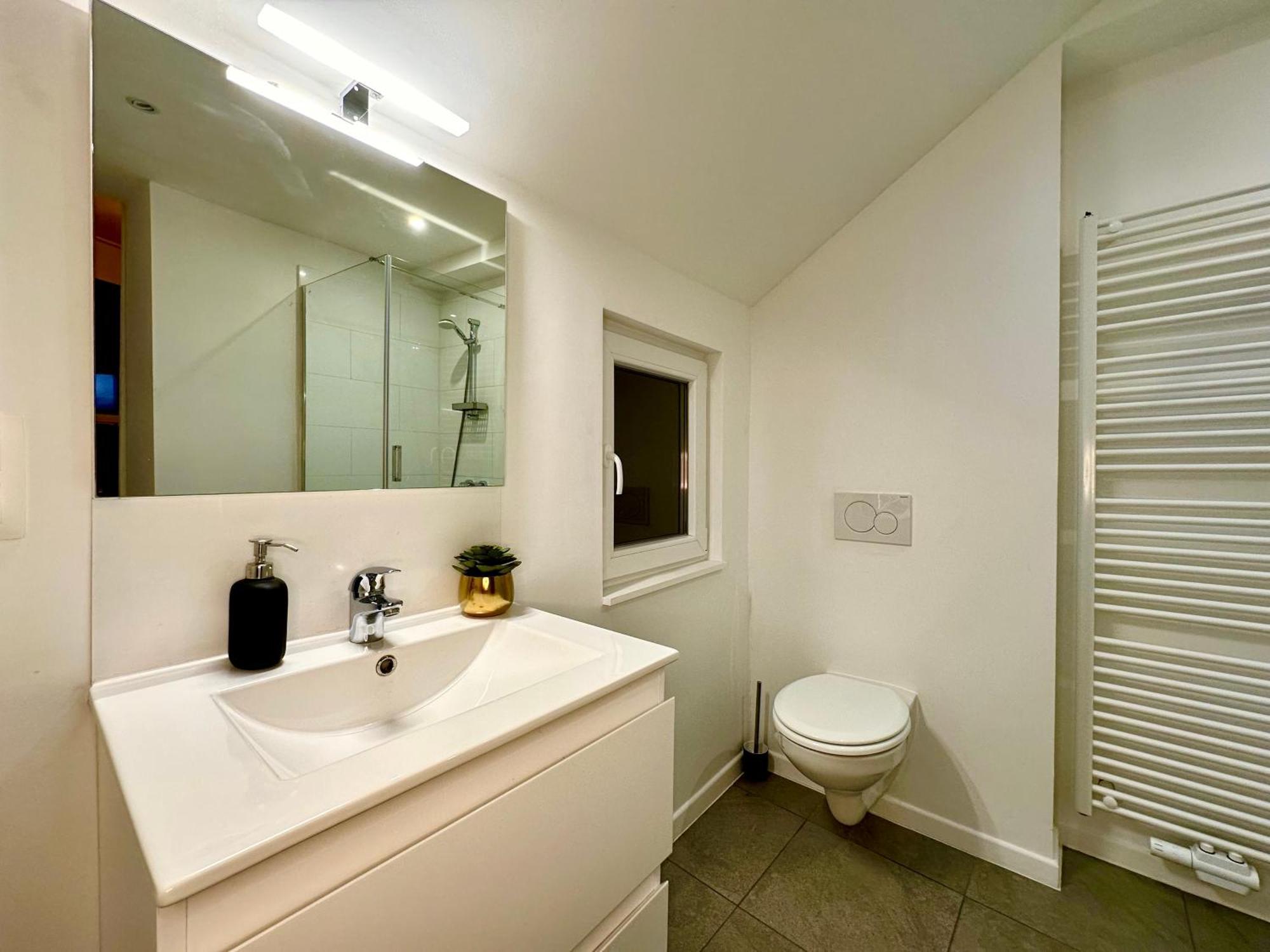 Luxury Suites Mons By Rikas Hotels المظهر الخارجي الصورة